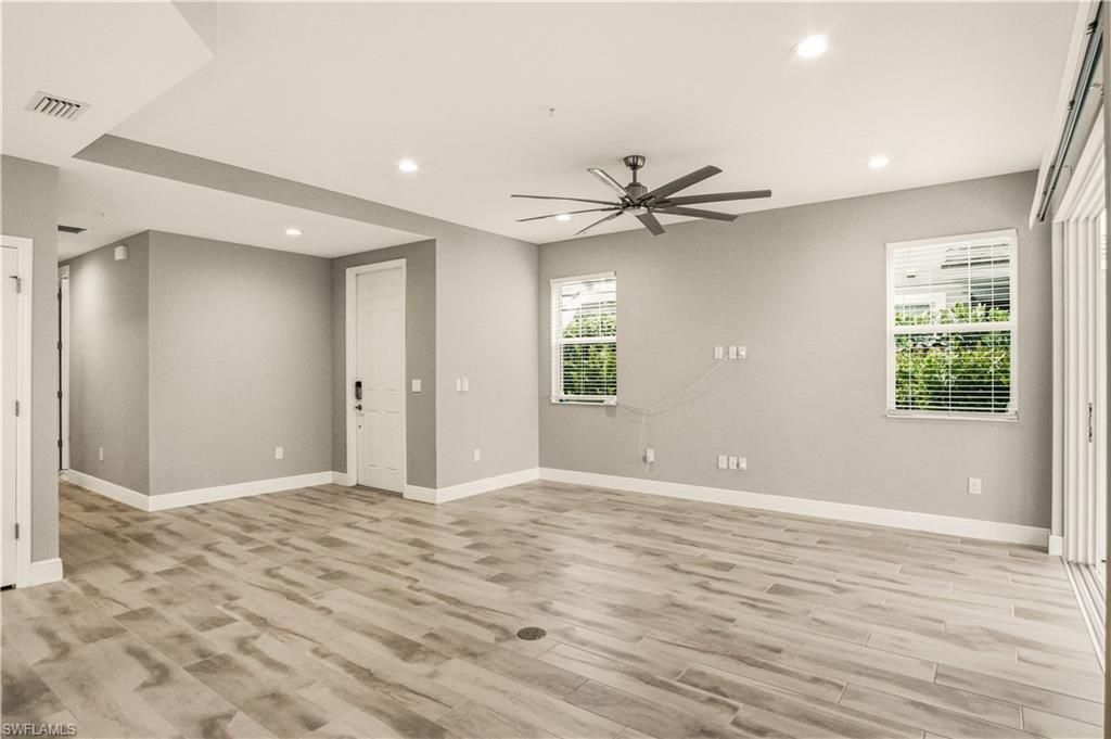 2664 Seychelles Cir, Unit 2401, Naples, FL 34112 Photo