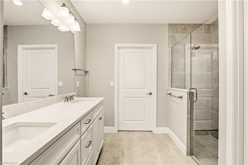 2664 Seychelles Cir, Unit 2401, Naples, FL 34112 Photo