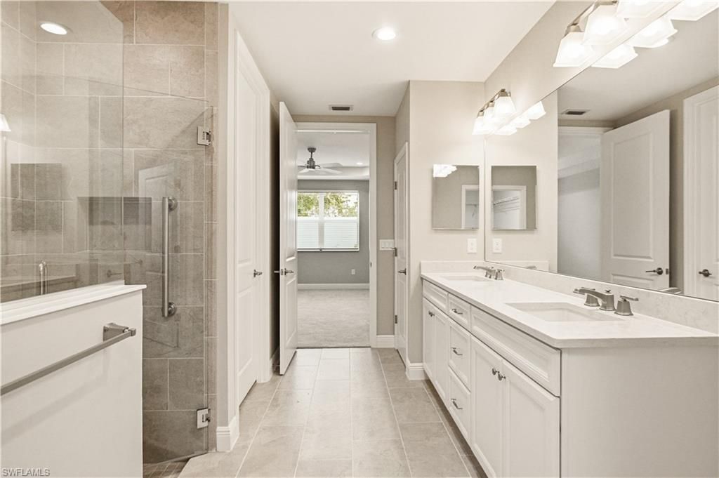 2664 Seychelles Cir, Unit 2401, Naples, FL 34112 Photo