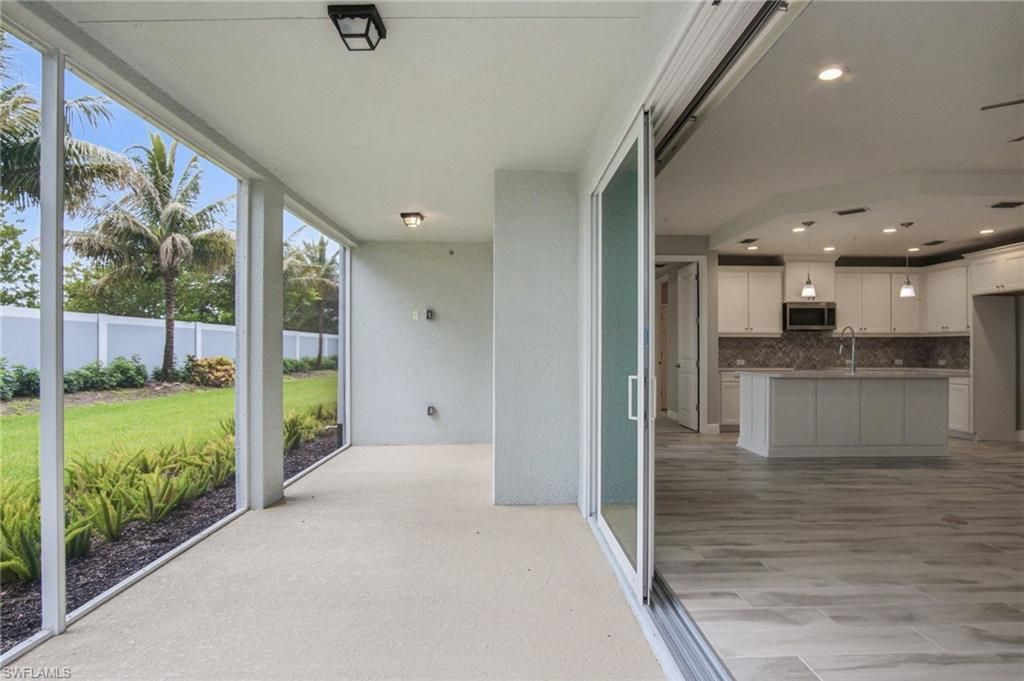 2664 Seychelles Cir, Unit 2401, Naples, FL 34112 Photo
