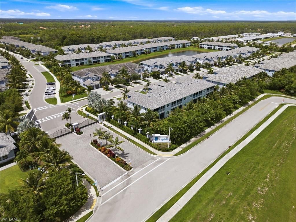2664 Seychelles Cir, Unit 2401, Naples, FL 34112 Photo