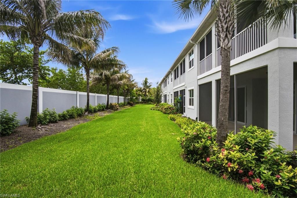 2664 Seychelles Cir, Unit 2401, Naples, FL 34112 Photo