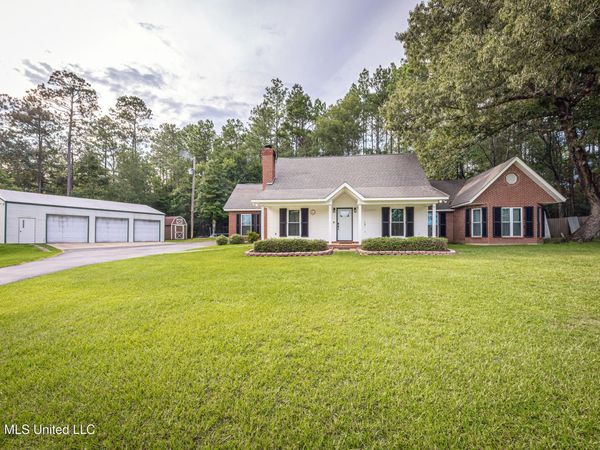 17505 W Spring Lake Drive, Vancleave, MS 39565