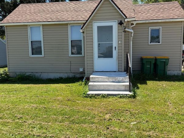 1714 SE Marshall Street, Albert Lea, MN 56007