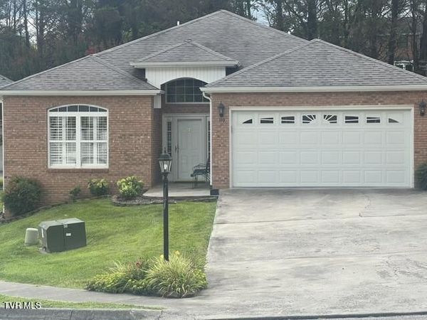 149 Apple Lake Drive, Bluff City, TN 37618
