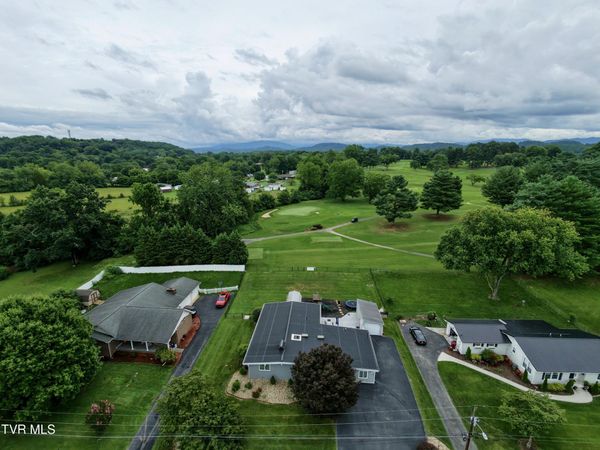 1704 Fairway Drive, Johnson City, TN 37601