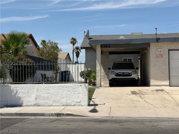 4562 Via San Rafael , Las Vegas, NV 89103