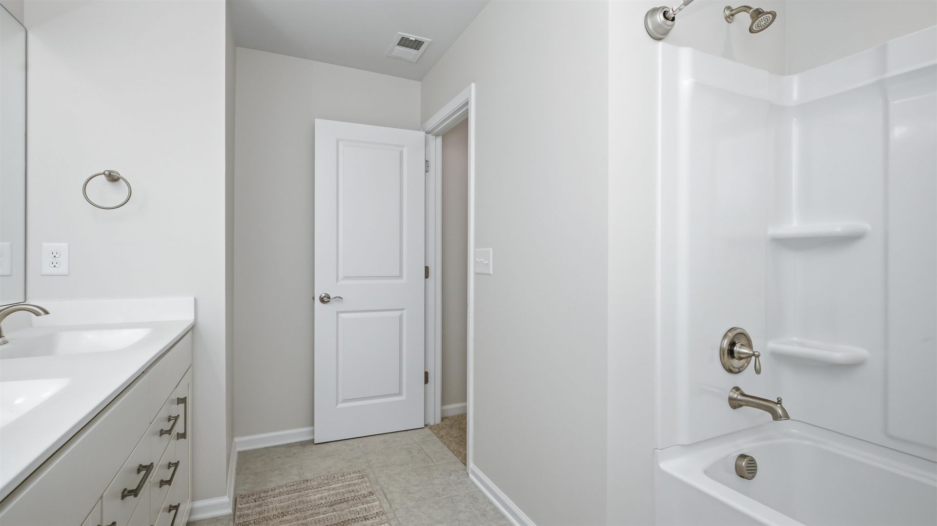 597 Heritage Downs Dr.  Photo 35