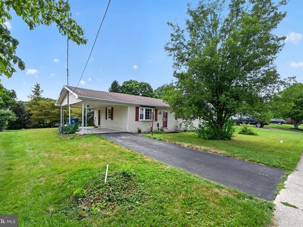 52 ROTHS CHURCH ROAD, SPRING GROVE, PA 17362
