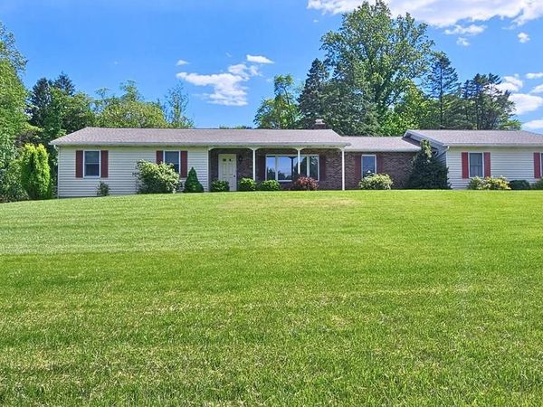 2810 COUNTY LINE ROAD , RIEGELSVILLE, PA 18077