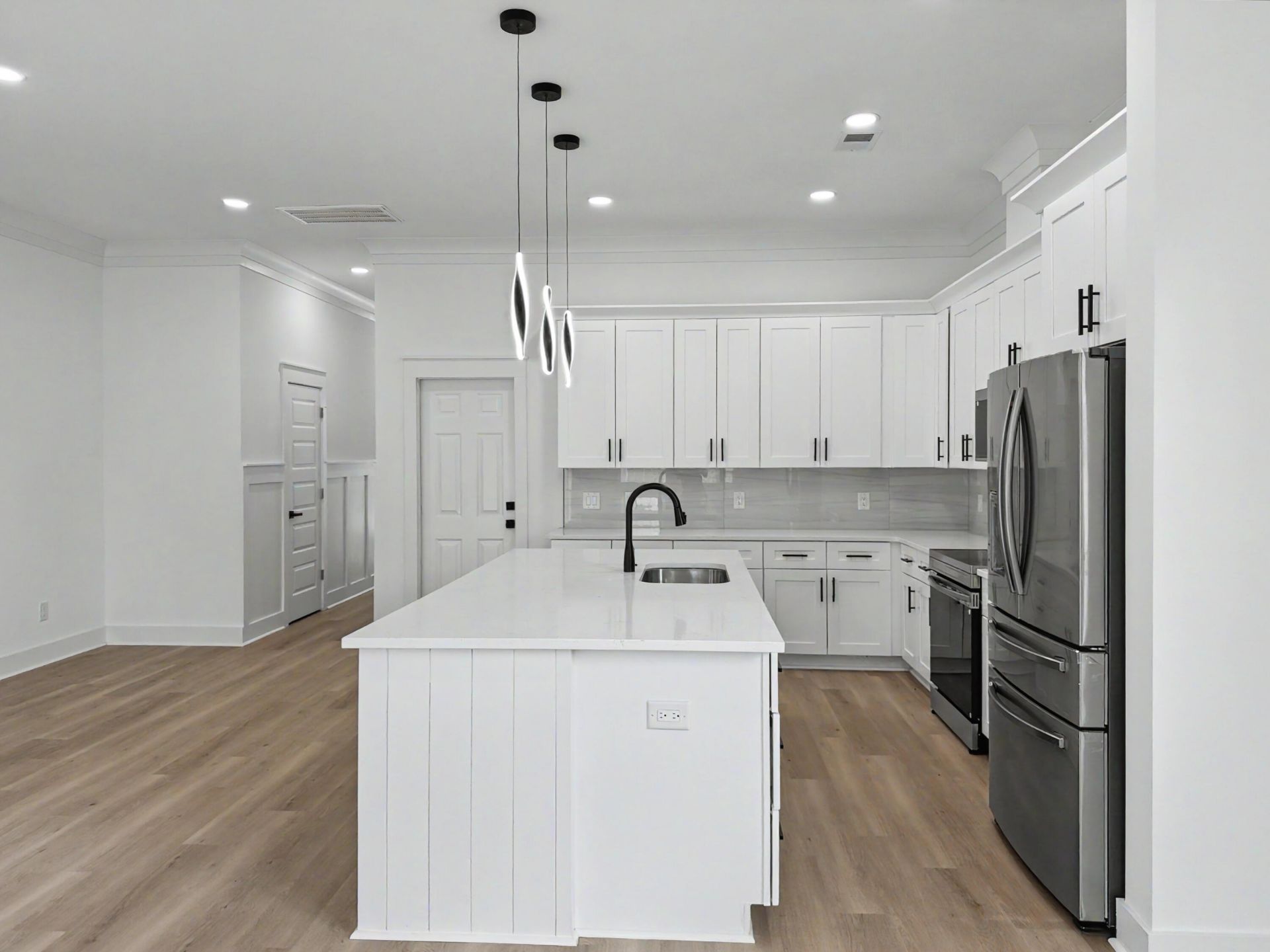 2629 Bonds Avenue Photo 10