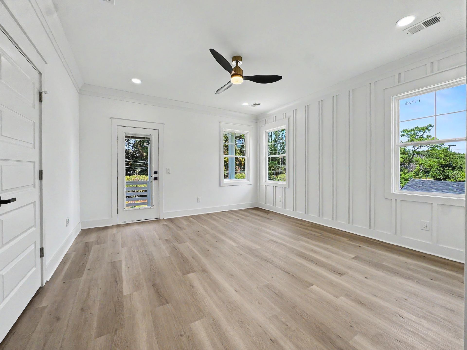2629 Bonds Avenue Photo 27