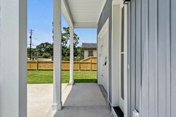 2629 Bonds Avenue photo 4