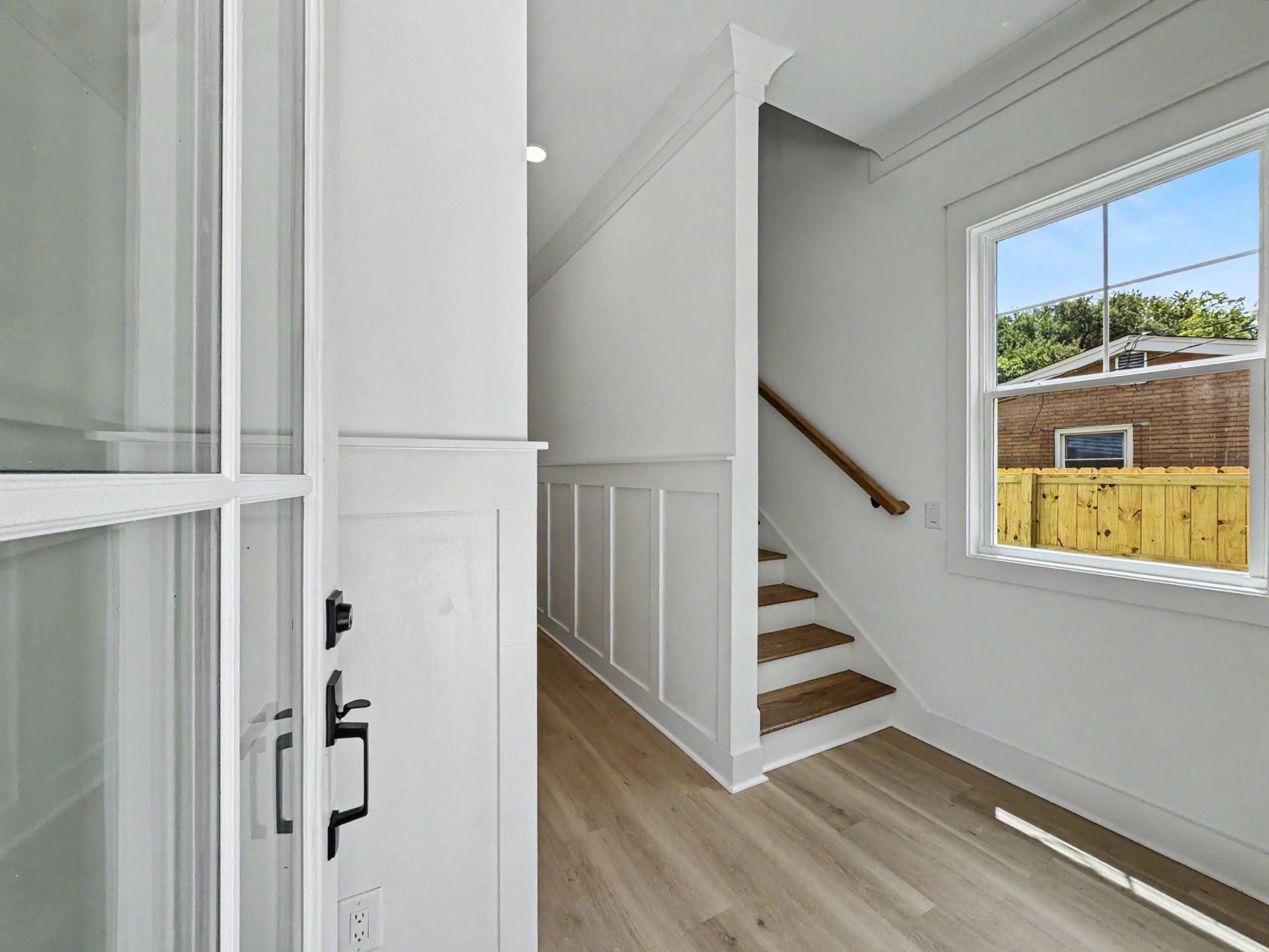 2629 Bonds Avenue Photo 6