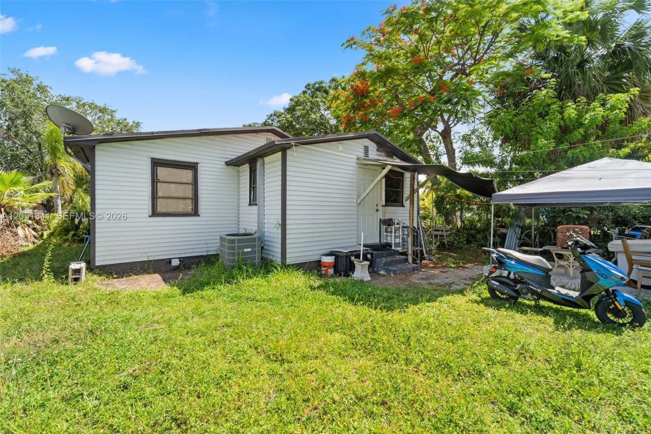 349 NW 41st St , Miami, FL 33127 Photo