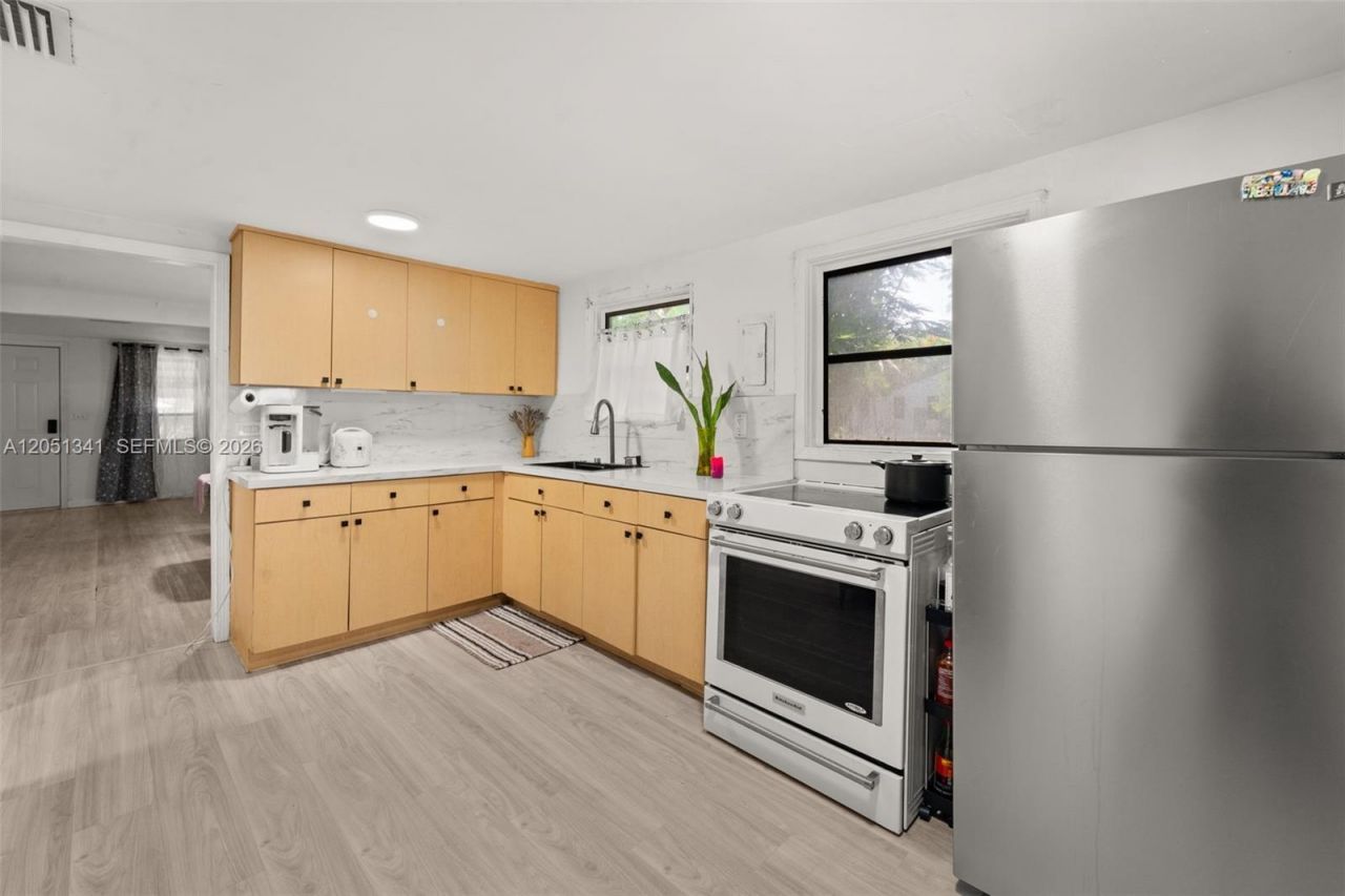 349 NW 41st St , Miami, FL 33127 Photo
