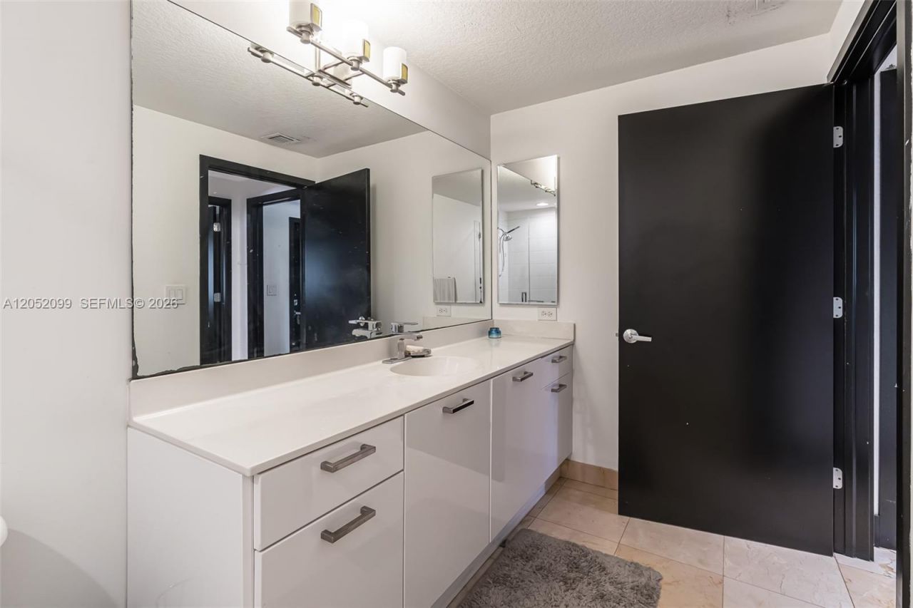 10700 NW 66th St , Unit 407, Doral, FL 33178 Photo