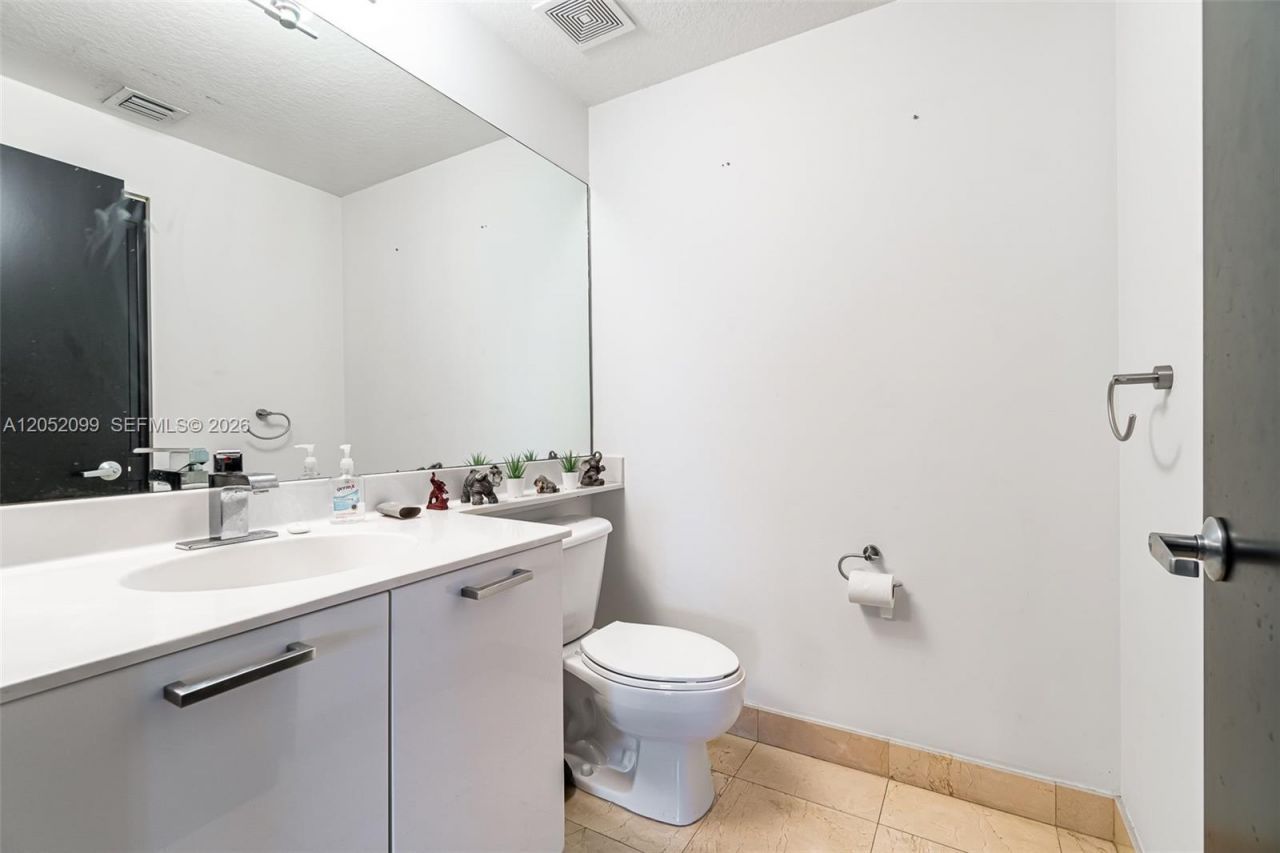 10700 NW 66th St , Unit 407, Doral, FL 33178 Photo