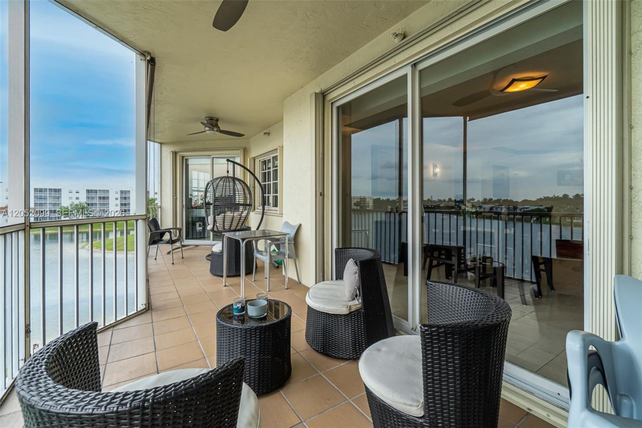 10700 NW 66th St , Unit 407, Doral, FL 33178 Photo
