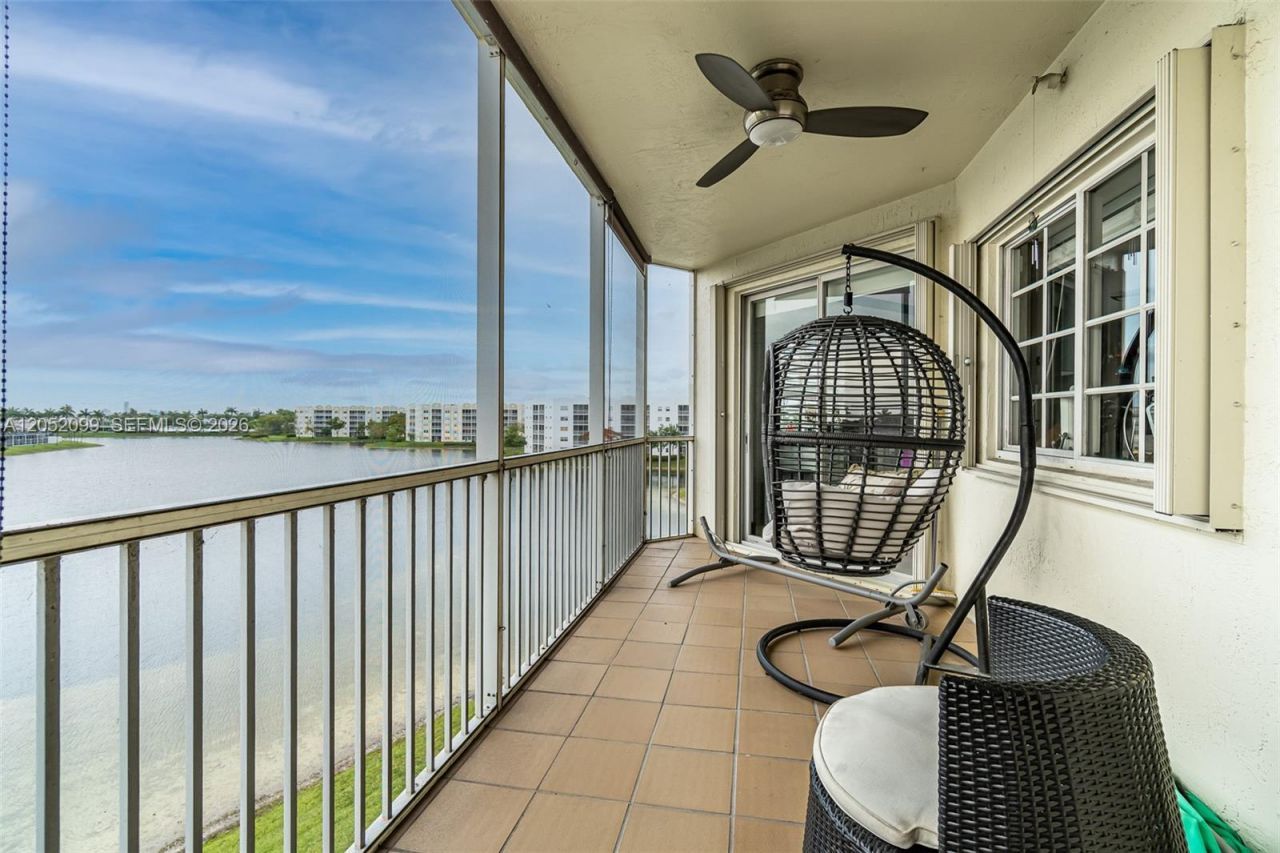 10700 NW 66th St , Unit 407, Doral, FL 33178 Photo