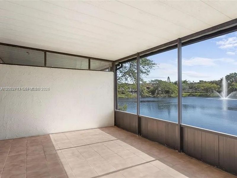 14293 Kendale Lakes Cir , Unit 14293, Miami, FL 33183 Photo