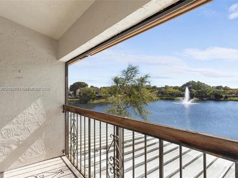 14293 Kendale Lakes Cir , Unit 14293, Miami, FL 33183 Photo