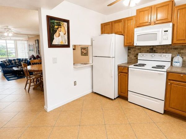 8220 Sunrise Lakes Blvd , Unit 309, Sunrise, FL 33322