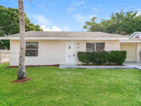 6004 Westfall Rd , Lake Worth, FL 33463