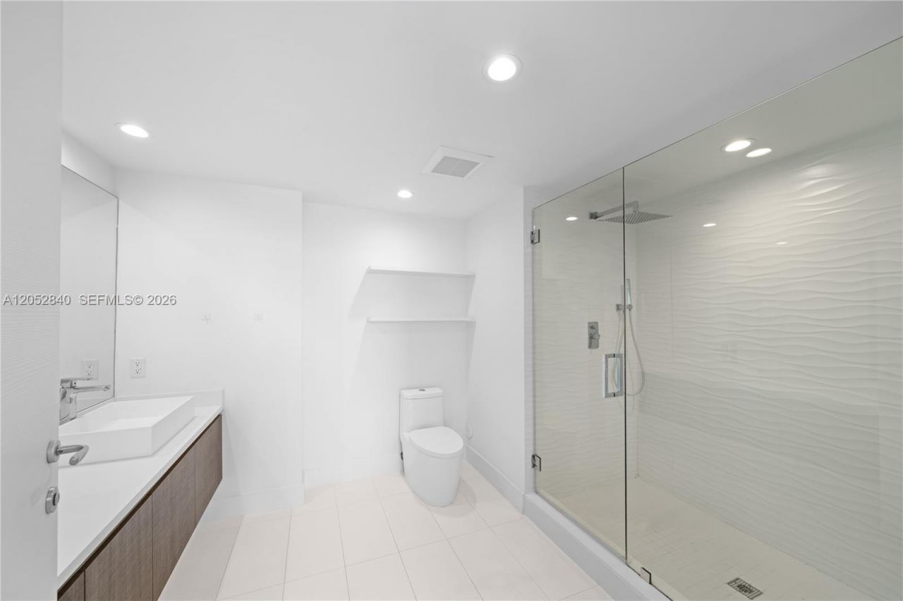 1150 102nd St , Unit 506, Bay Harbor Islands, FL 33154 Photo