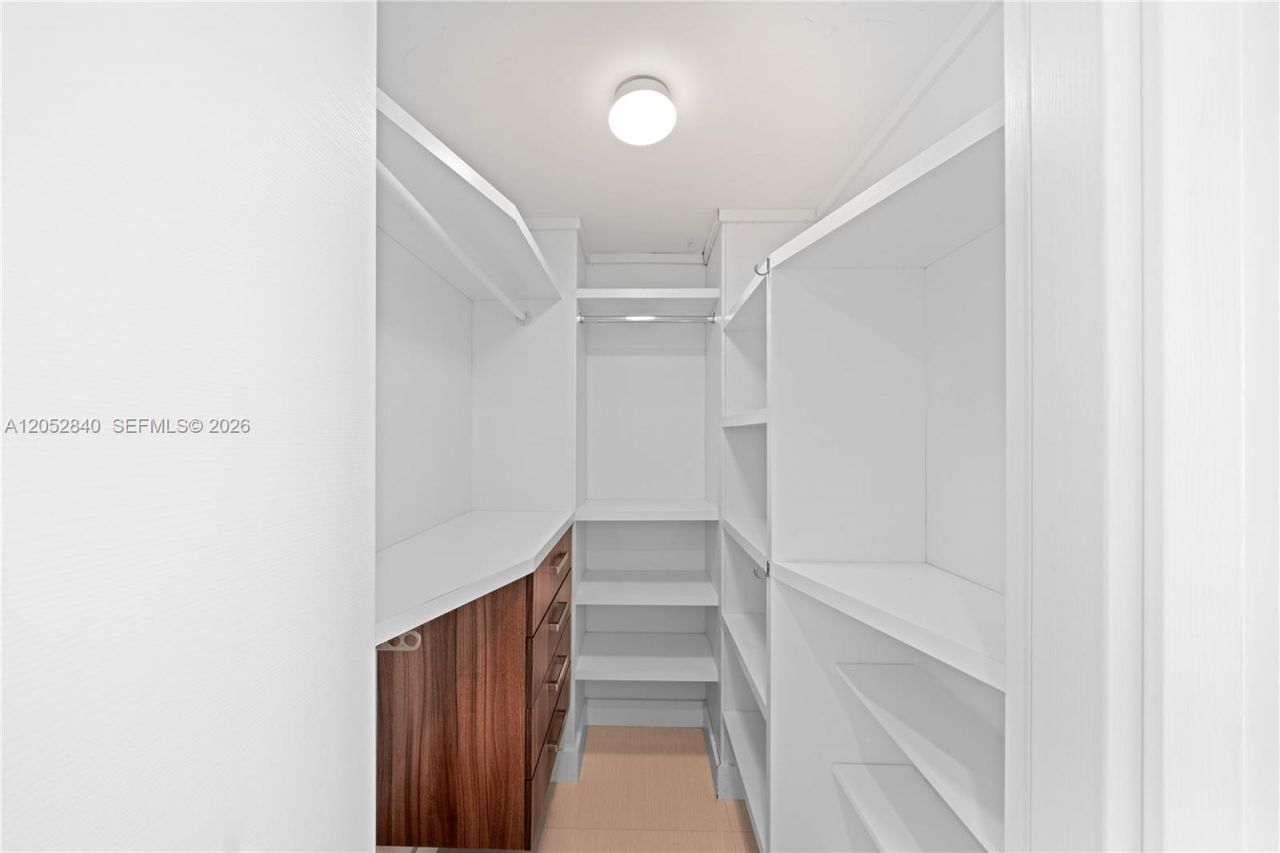 1150 102nd St , Unit 506, Bay Harbor Islands, FL 33154 Photo