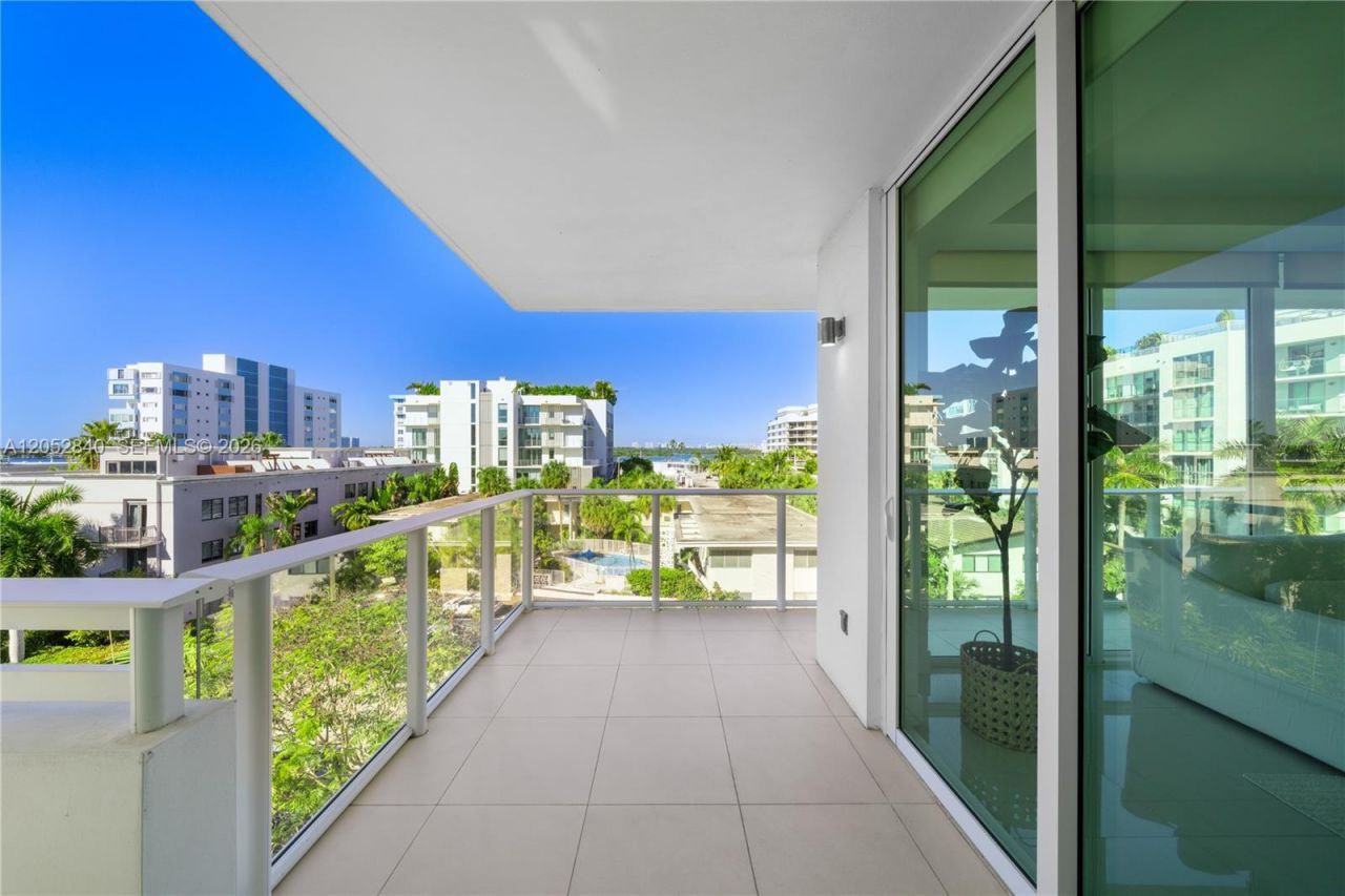 1150 102nd St , Unit 506, Bay Harbor Islands, FL 33154 Photo