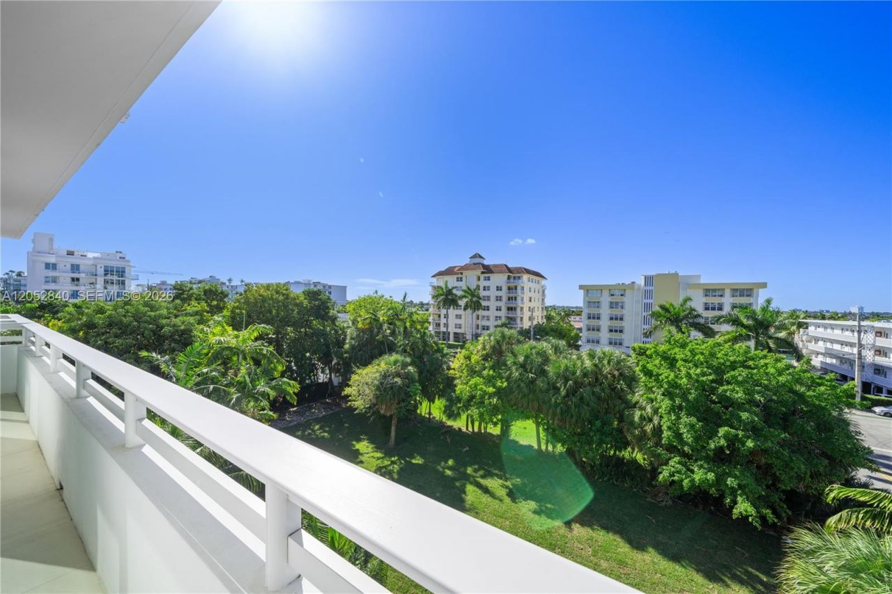 1150 102nd St , Unit 506, Bay Harbor Islands, FL 33154 Photo