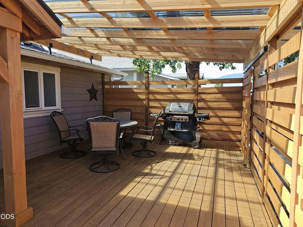 1215 NE 6th Street, Grants Pass, OR 97526