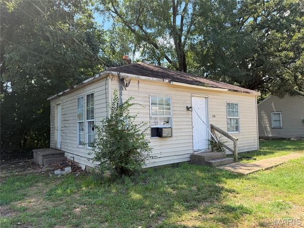 106 E Harper Street , Poplar Bluff, MO 63901