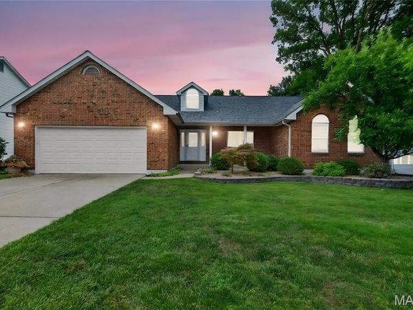 218 Pond Hollow Drive, St Charles, MO 63303