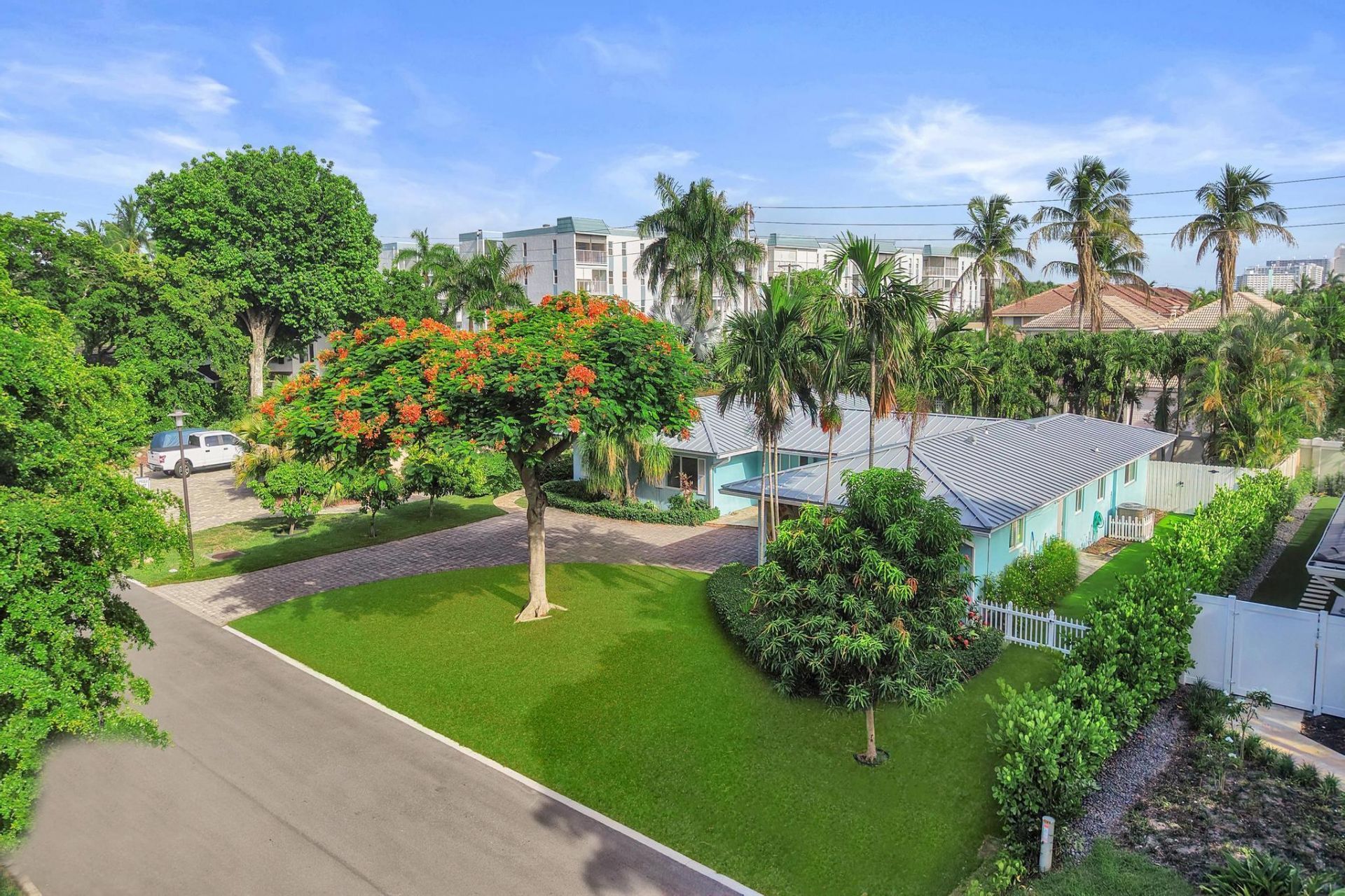 10 Minnetonka Road, Sea Ranch Lakes, FL 33308 Photo