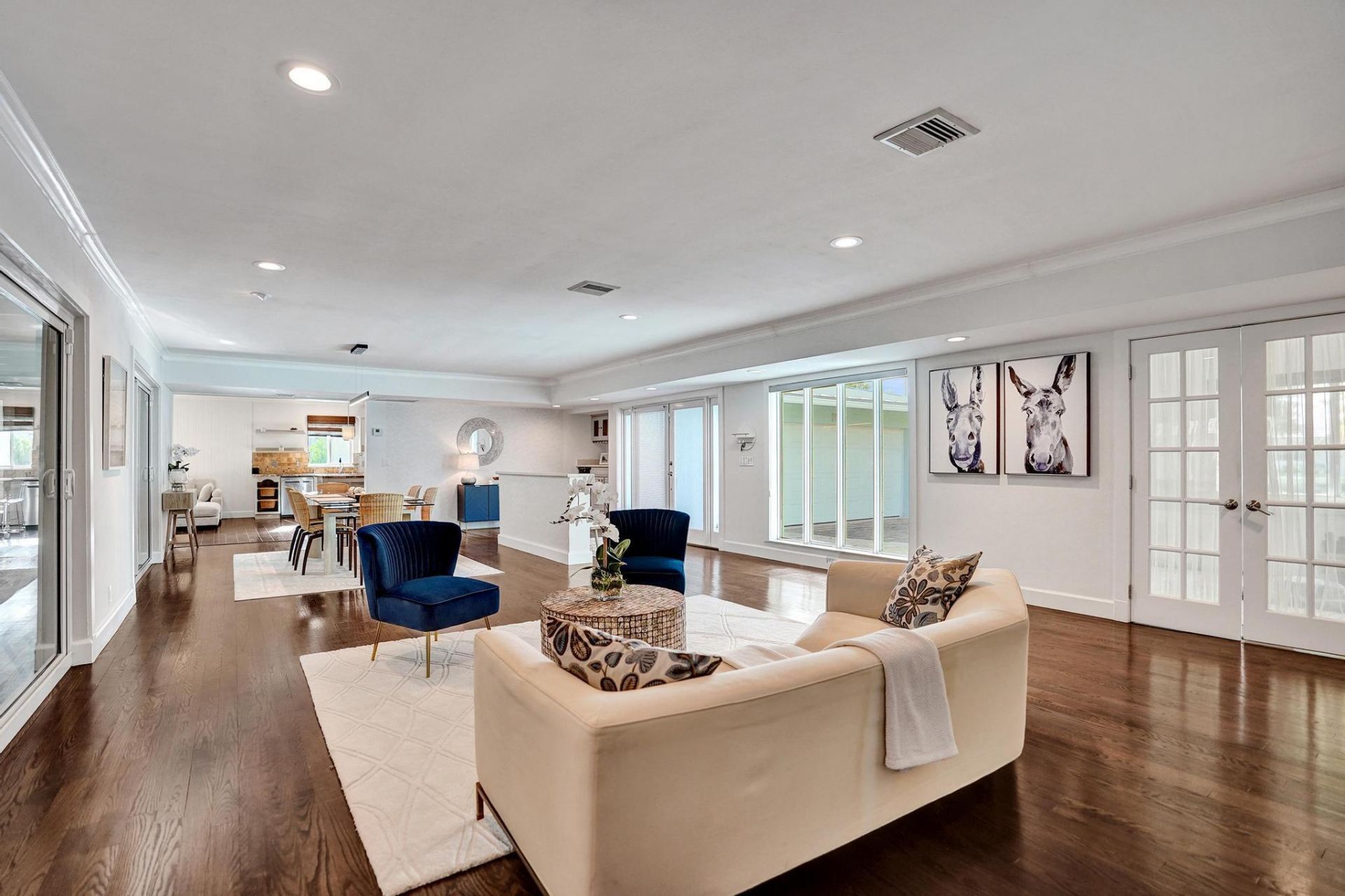 10 Minnetonka Road, Sea Ranch Lakes, FL 33308 Photo