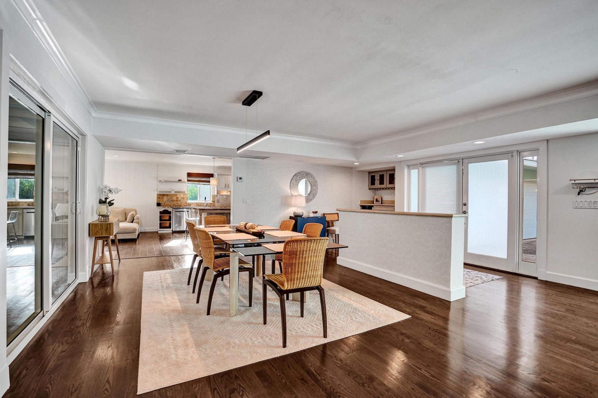 10 Minnetonka Road, Sea Ranch Lakes, FL 33308 Photo