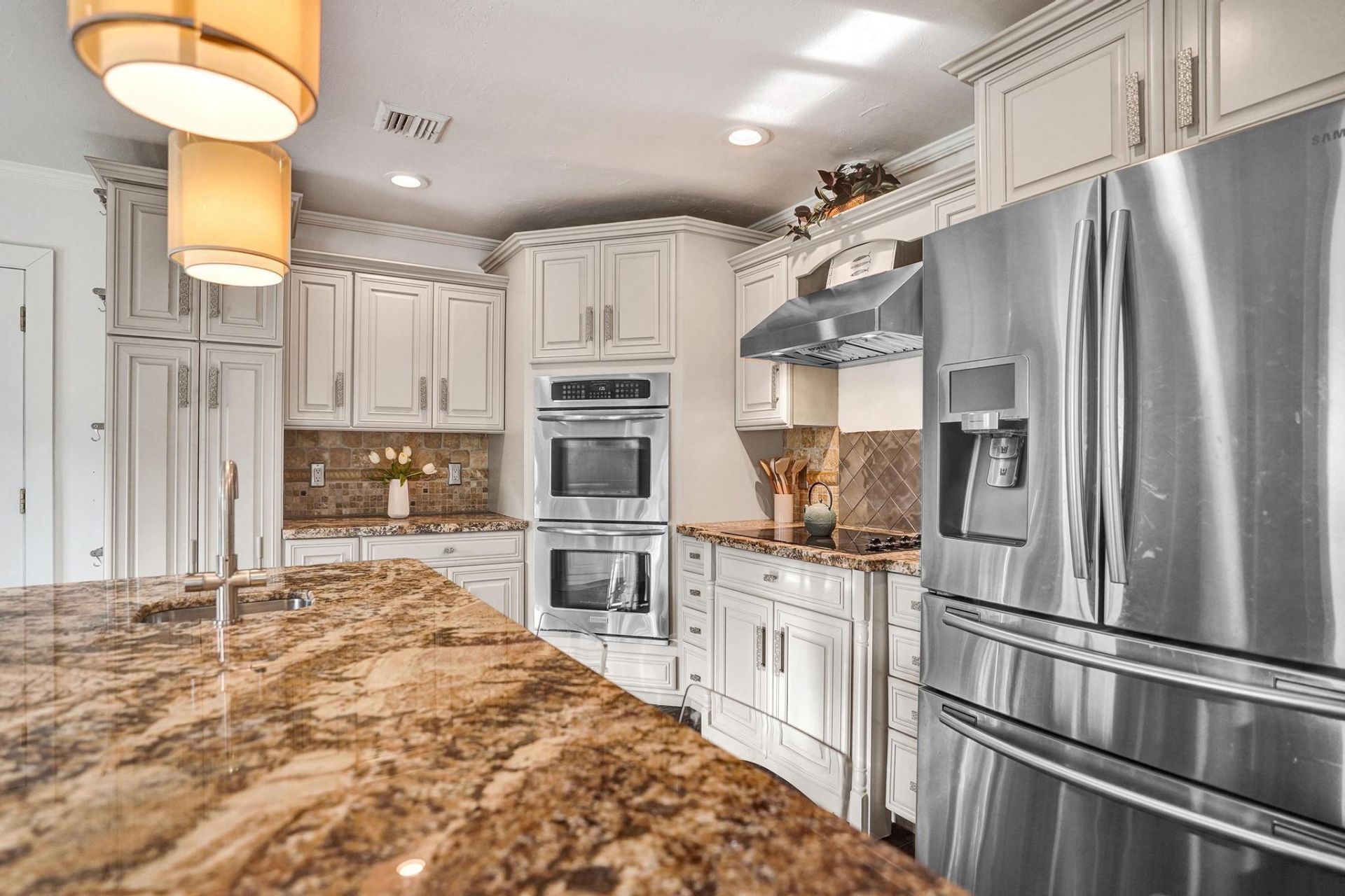 10 Minnetonka Road, Sea Ranch Lakes, FL 33308 Photo