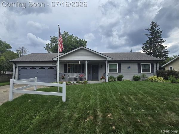 21411 Jefferson Street, Farmington, MI 48336