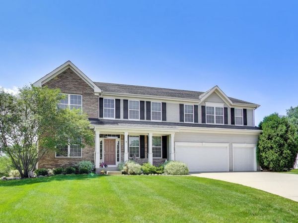 7 Fairhaven Court , Lake In The Hills, IL 60156