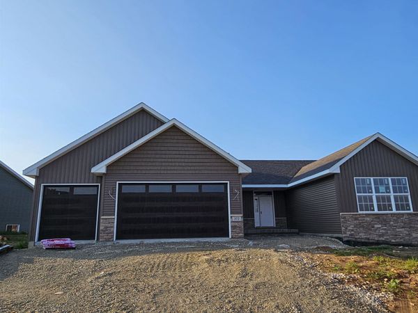 372 WHITETAIL Trail, BELVIDERE, IL 61008