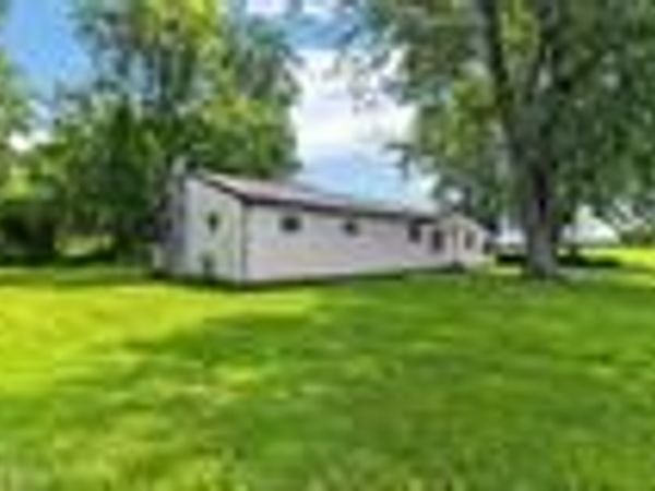 4632 Queen Road , Plymouth, IN 46563