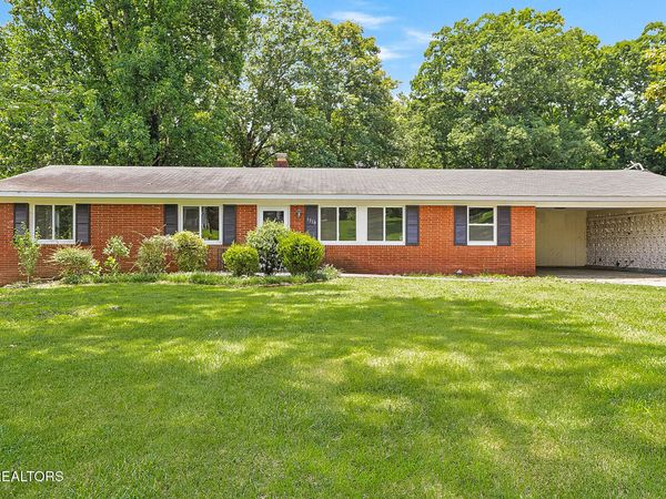 1719 Woodhaven Drive, Knoxville, TN 37914