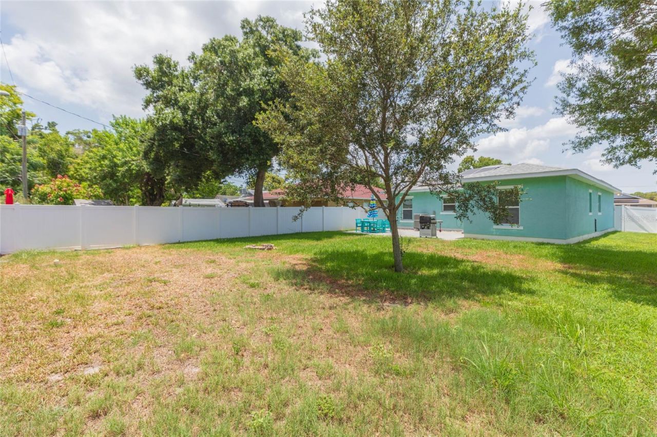 1922 Melrose Avenue S, Saint Petersburg, FL 33715 Photo