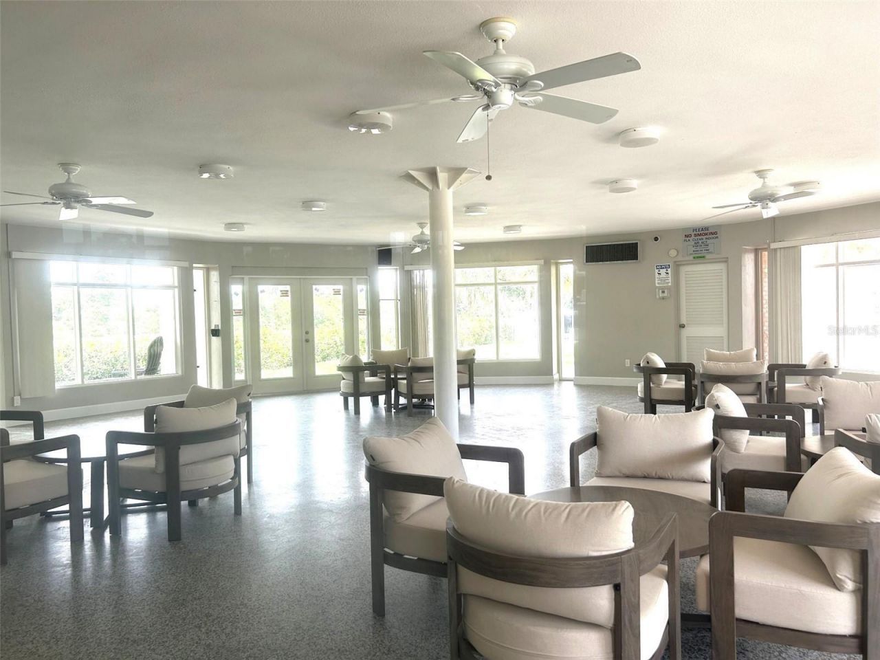 4520 Overlook Drive Ne, Unit 132, Saint Petersburg, FL 33703 Photo