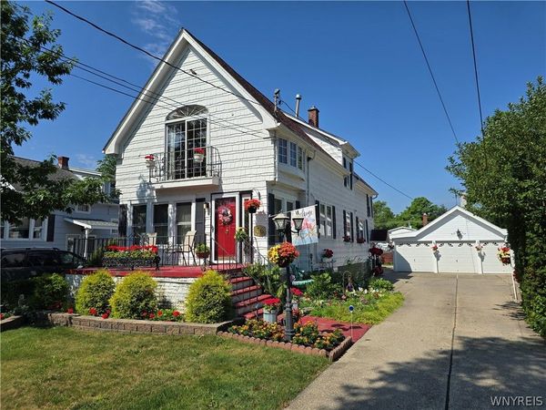 36 Dellwood Road, Buffalo, NY 14226