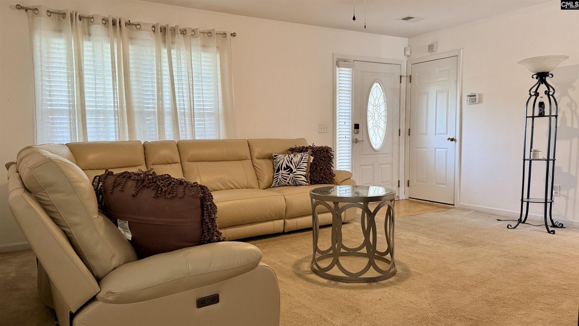 216 Marshdeer Way Photo 4
