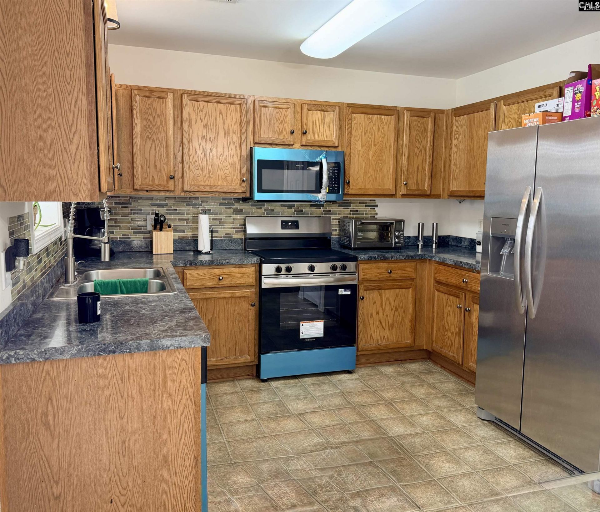 216 Marshdeer Way Photo 7
