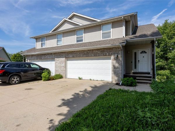 2018 Stratford Court , Coralville, IA 52241